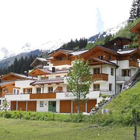 Large Chalet Apartment In Saalbach Hinterglemm Extérieur photo